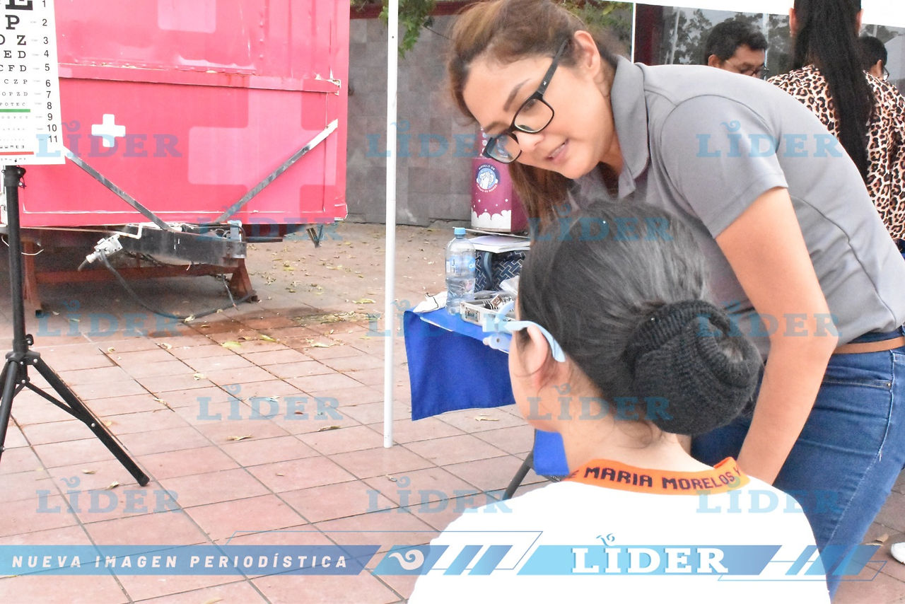 Pozarricenses se benefician con la jornada de salud visual