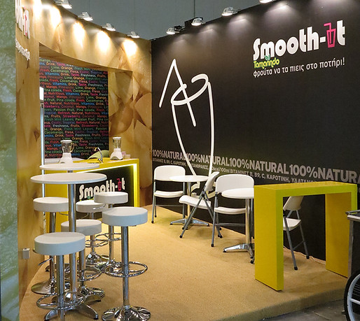 Smooth it exhibition kiosk for all natural smoothies