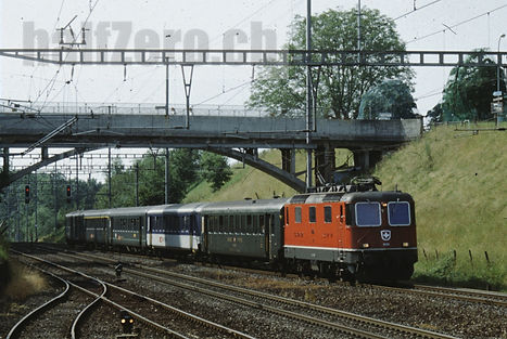 SBB CFF FFS Re 4/4 II Re 420