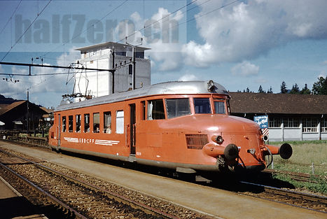 SBB CFF FFS RAe 2/4 RBe 2/4 RCe 2/4 Re 2/4 Cle 2/4 Flèche rouge Rotepfeil