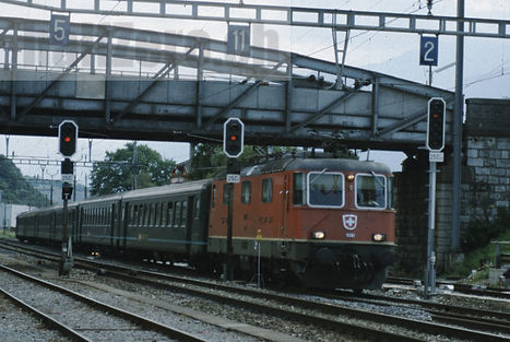 SBB CFF FFS Re 4/4 II Re 420