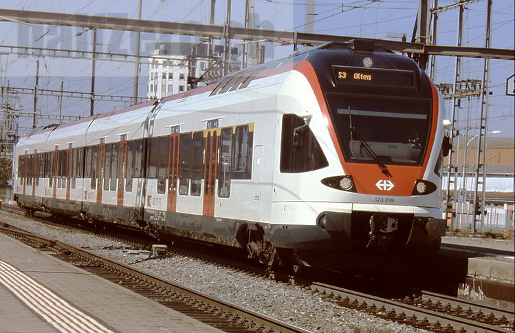 RABe523-008.jpg