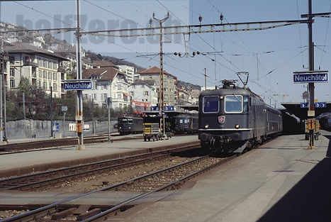 SBB CFF FFS Re 4/4 II Re 420