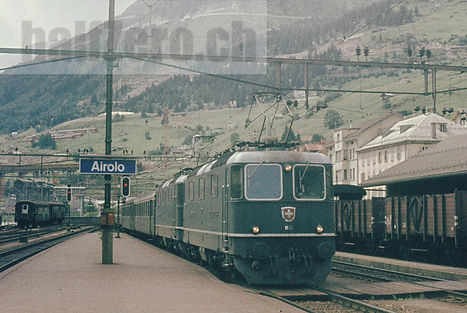 SBB CFF FFS Re 4/4 II Re 420