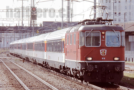 SBB CFF FFS Re 4/4 II Re 420