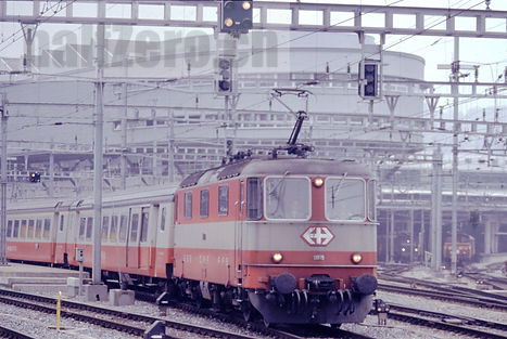 SBB CFF FFS Re 4/4 II Re 420 Swiss Express