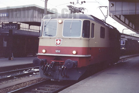 SBB CFF FFS Re 4/4 II Re 420