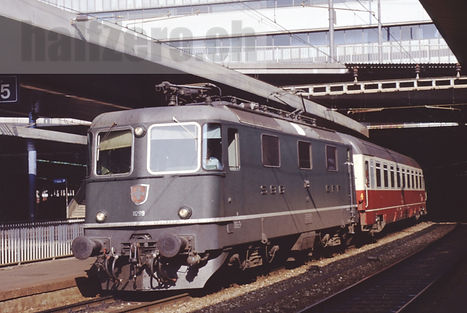 SBB CFF FFS Re 4/4 II Re 420