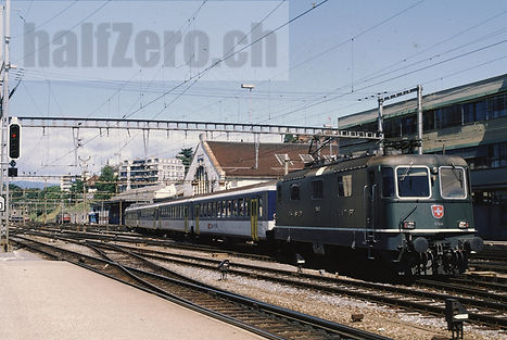 SBB CFF FFS Re 4/4 II Re 420