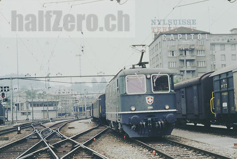 SBB CFF FFS Re 4/4 II Re 420