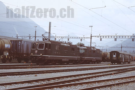 SBB CFF FFS Re 4/4 II Re 420