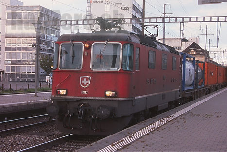 SBB CFF FFS Re 4/4 II Re 420