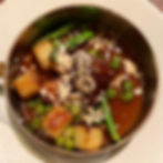 כבד אווז צלוי, עם ניוקי, דמי גלאס, אספרגוס, אפונה ובלסמי מיושן חמש שנים. טעמים יותר מחוספסים אבל עדיין רכים. הכבד אווז רך, הניוקי צרוב וכיפי והאספרגוס והאפונה הם המרקם הקשיח שחייבים. פופינה. POPINA. הבלוג של יובי עם כל מה שיאמ, היכנסו וגלו את המסעדות שיובי הכי אהבה ושכל יום בלעדיהן הוא יום מבוזבז, בלוג ביקורת מסעדות שף מפיה של לקוחה רעבה במיוחד. Yuvi Yam.