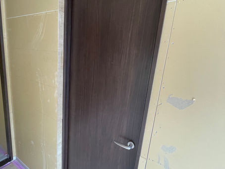 八王子の現埸:
一户建です。古い和室はフロリングにします、また押し入れ全部新しく変えます、クロスも全面変えました。