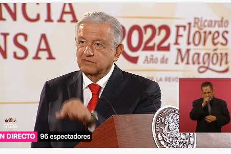 AMLO anuncia un aumento a los salarios de los trabajadores al servicio de la educación