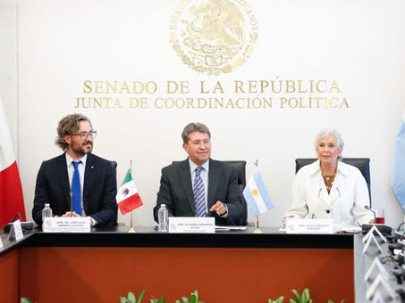 Ricardo Monreal ve oportunidad de desarrollo para Argentina y México por el conflicto entre Rusia y