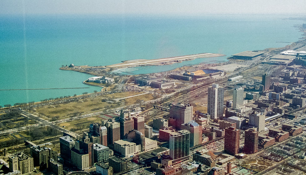 Meigs Field on Chicago's lakefront, 1995. Source: Wikimedia Commons.
