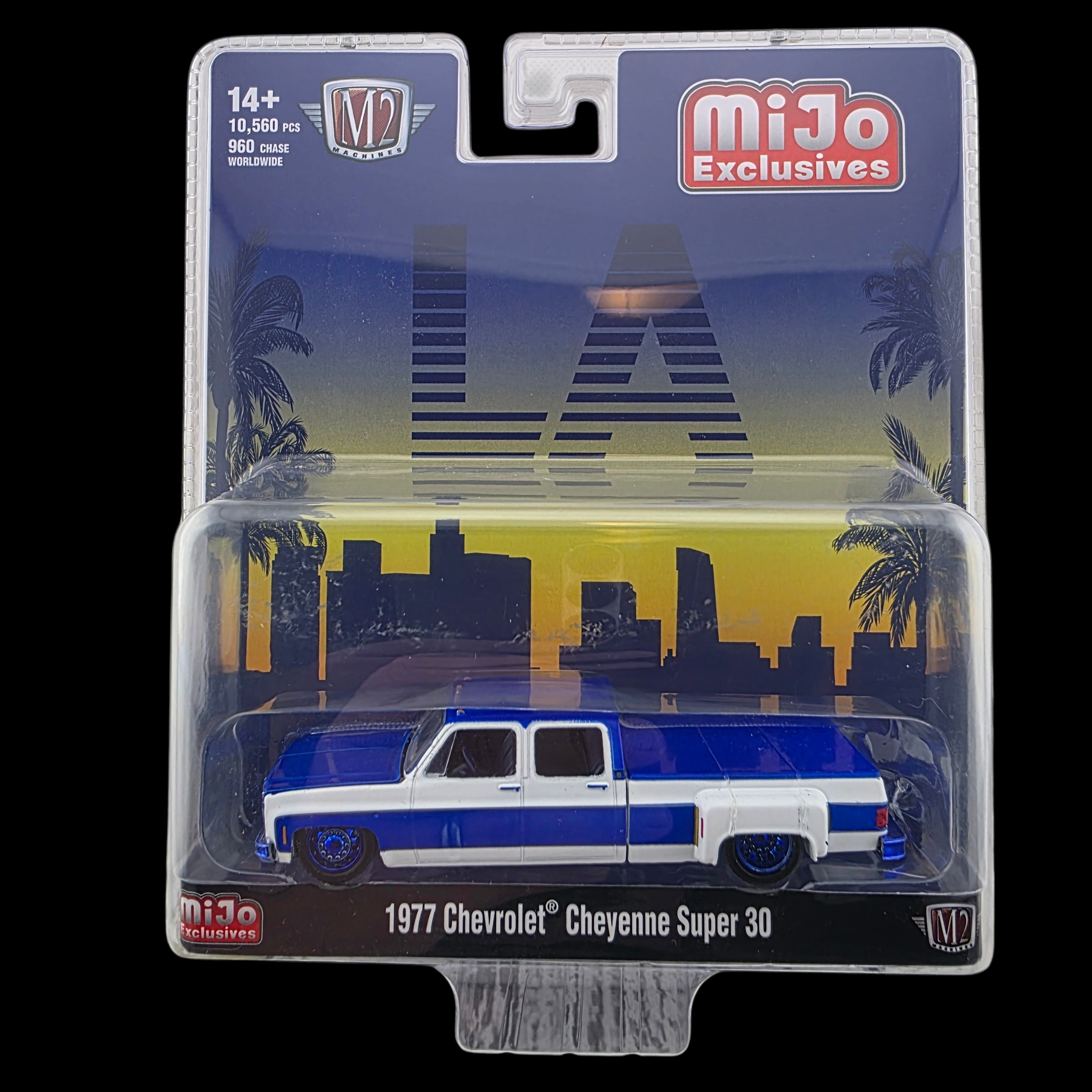 CHASE - M2 Machines 1:64 1977 Chevrolet Cheyenne Super 30 LA – White – MiJo Excl