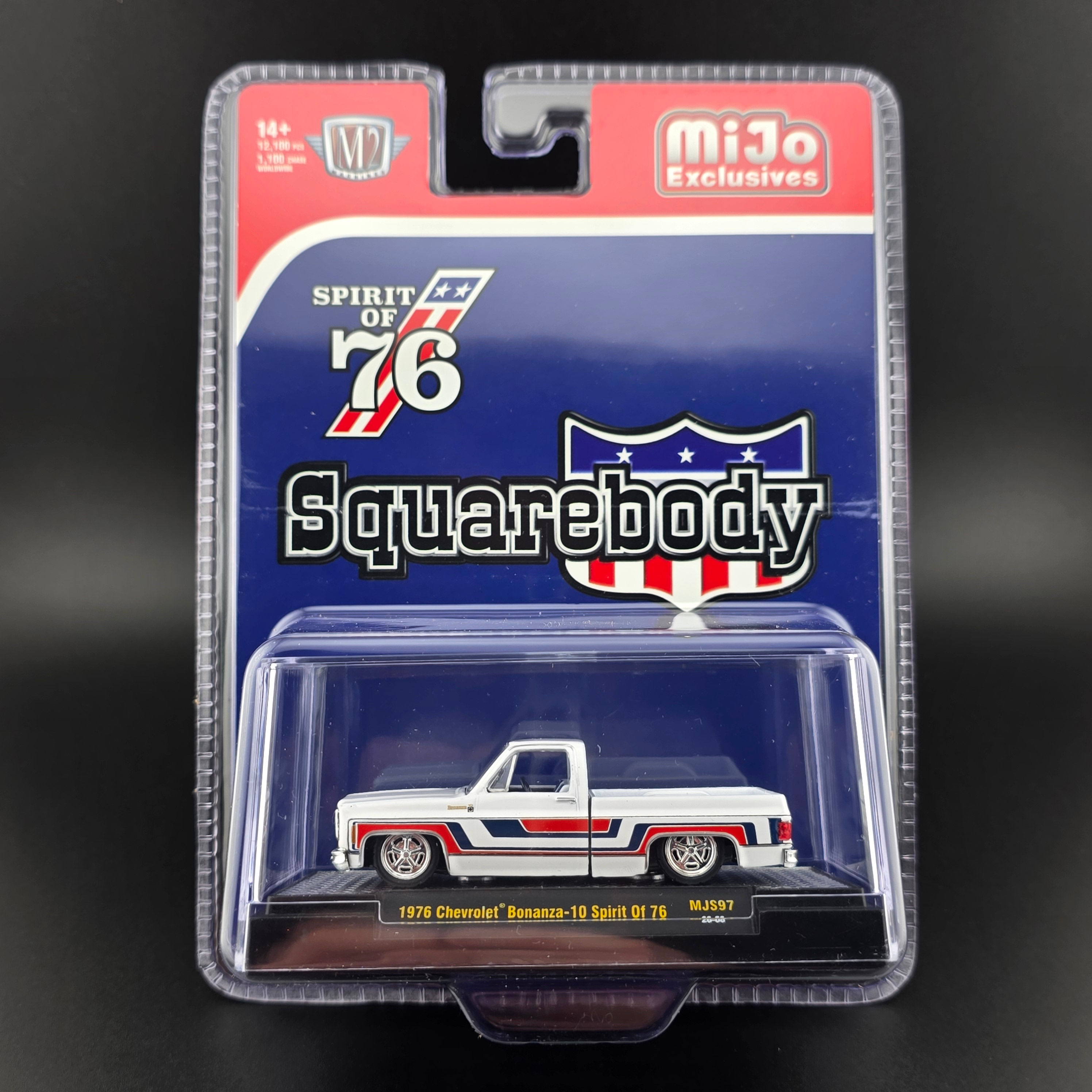 M2 Machines 1:64 1976 Chevrolet Silverado SPIRIT OF 76 Squarebody USA - White