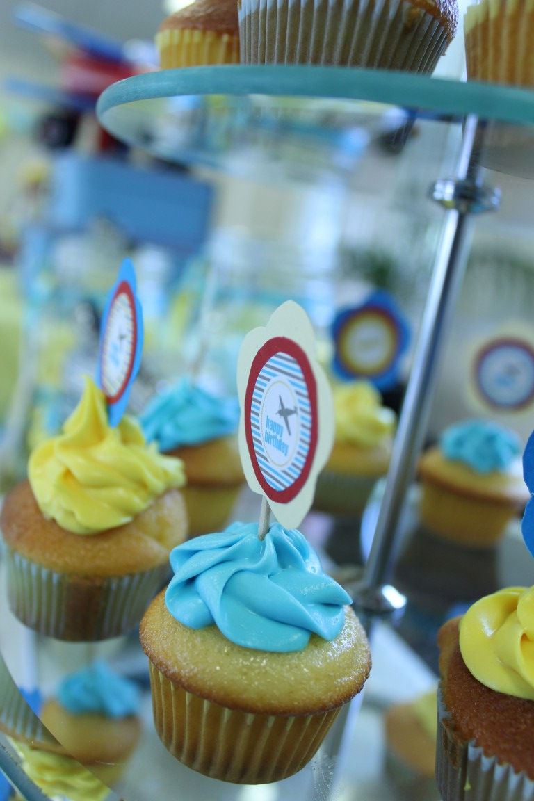Vanilla Mini Cupcakes