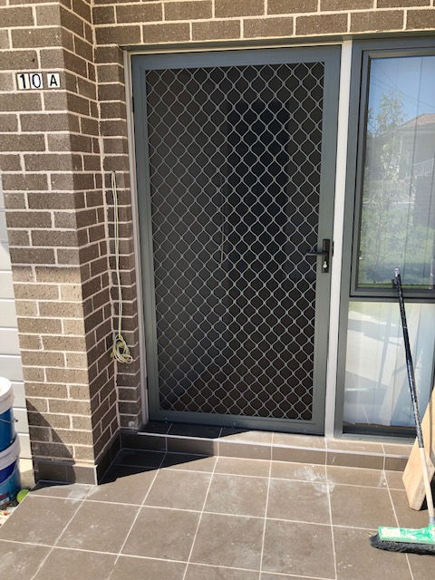 7mm Diamond Door in Woodland Grey Colour