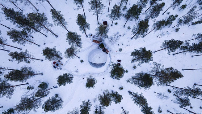 Experience the Magic of the Northern Lights at Polarman's Camp, Rovaniemi! Welcome to Polarman's Camp Rovaniemi, an exclusive private retreat nestled in the serene Lapland wilderness, just a short 20-minute drive from Rovaniemi city center. Escape the tourist buzz and immerse yourself in the beauty of nature, where unobstructed views of the Northern skyline and minimal light pollution await. Here, in the heart of Lapland, lies your gateway to witness the mesmerizing dance of the Northern Lights, also known as the Aurora Borealis.