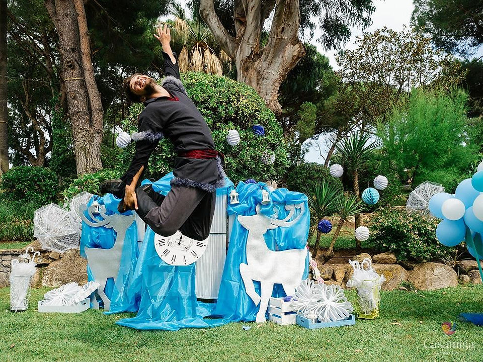 Let your little princess experience the magic of a Frozen-themed birthday party in Barcelona & Costa Brava. #FrozenParty #WinterWonderland #KidsBirthday