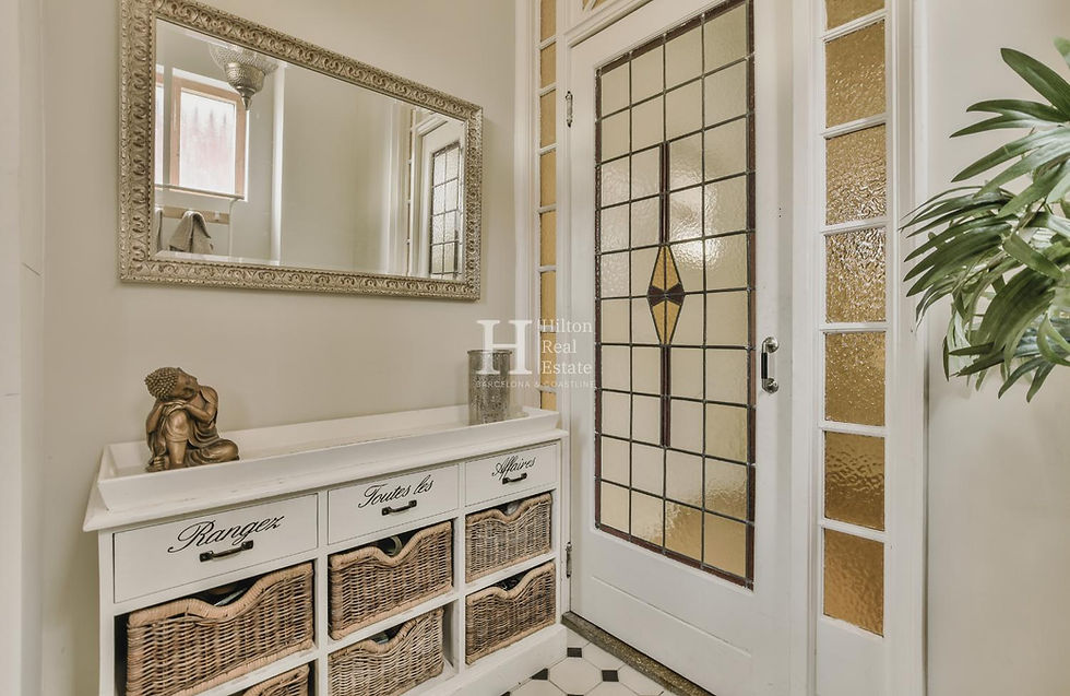 Explore a bright and inviting apartment for sale in Sarrià, Barcelona, offering modern living, a mini-garden, and preserved vintage charm. Contact Hilton Real Estate today! Discover Your Ideal Apartment for Sale in Sarria, Barcelona.