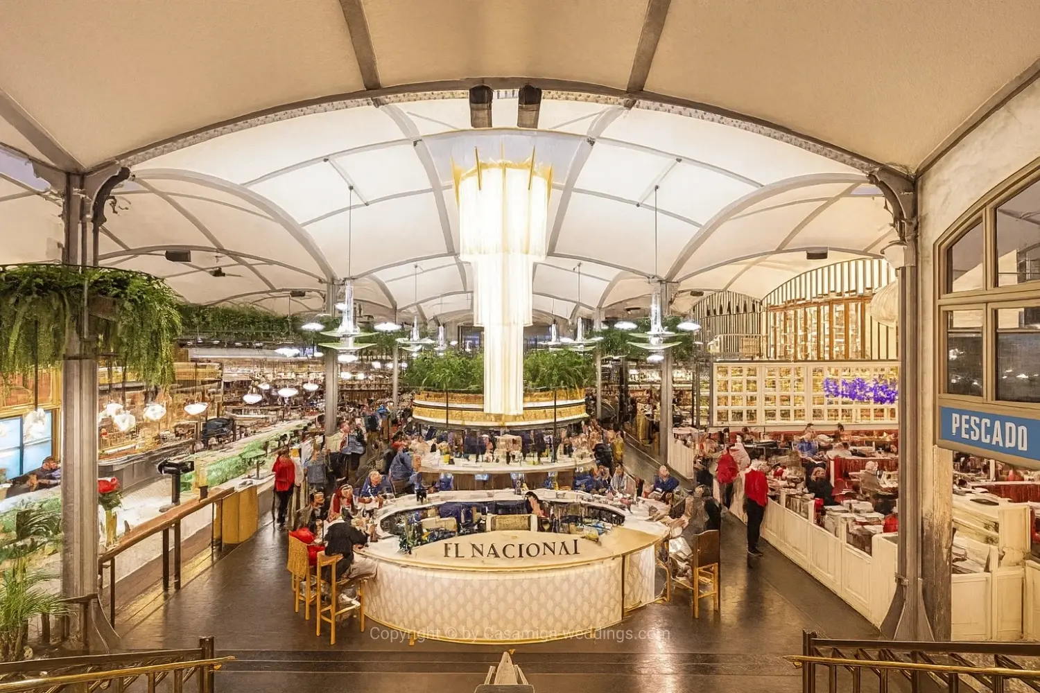 Welcome drinks at El Nacional Barcelona — soft jazz, dim light, Catalan wine