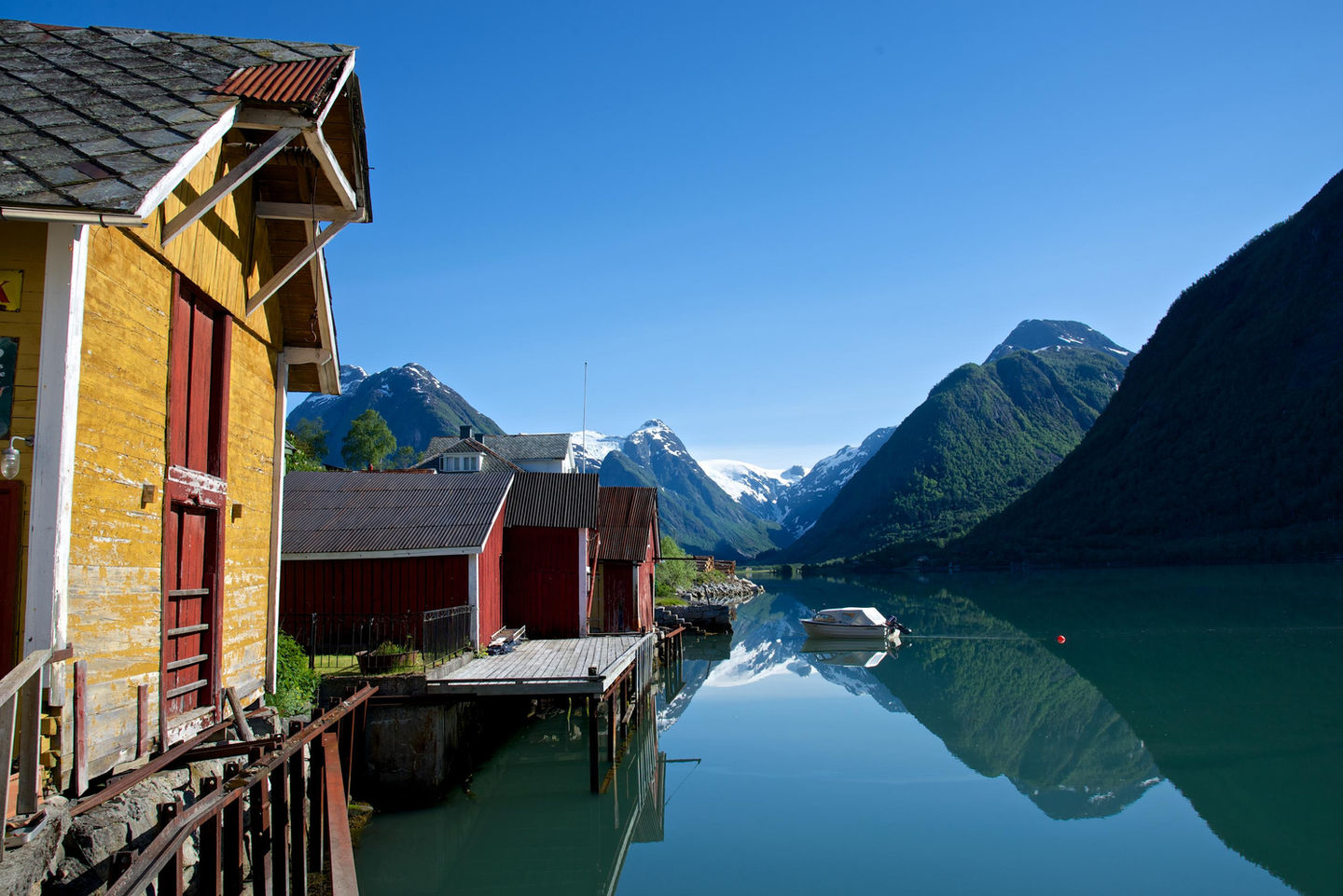 Summer and Autumn Tours to Lapland by Scandinavian Travel Group - The Fjærlandsf