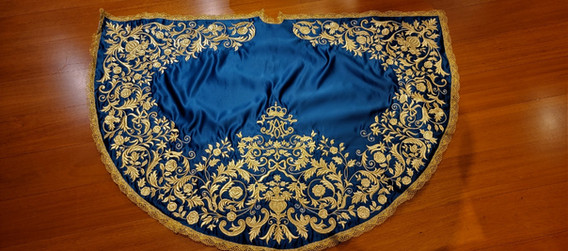 Manto para Virgen de  90 cms. de altura.
