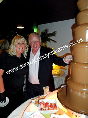 Chocolate fountain with Les Dennis