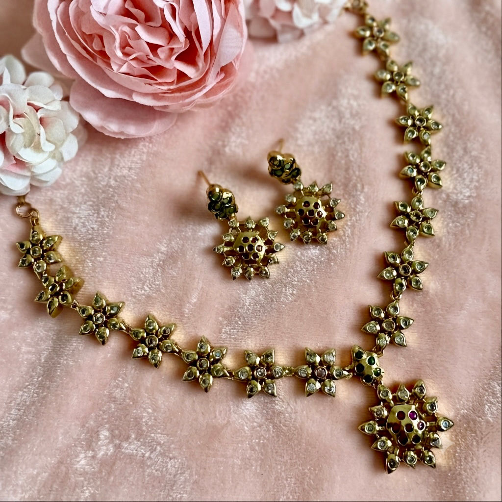 Star Bloom Antique Gold Necklace Set