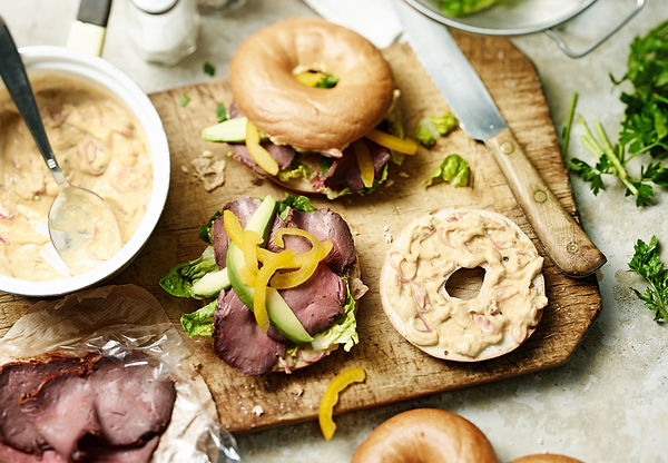 Roastbeef bagel avocado Foodstyling Foodstylist Frankfurt Tino Kalning 
