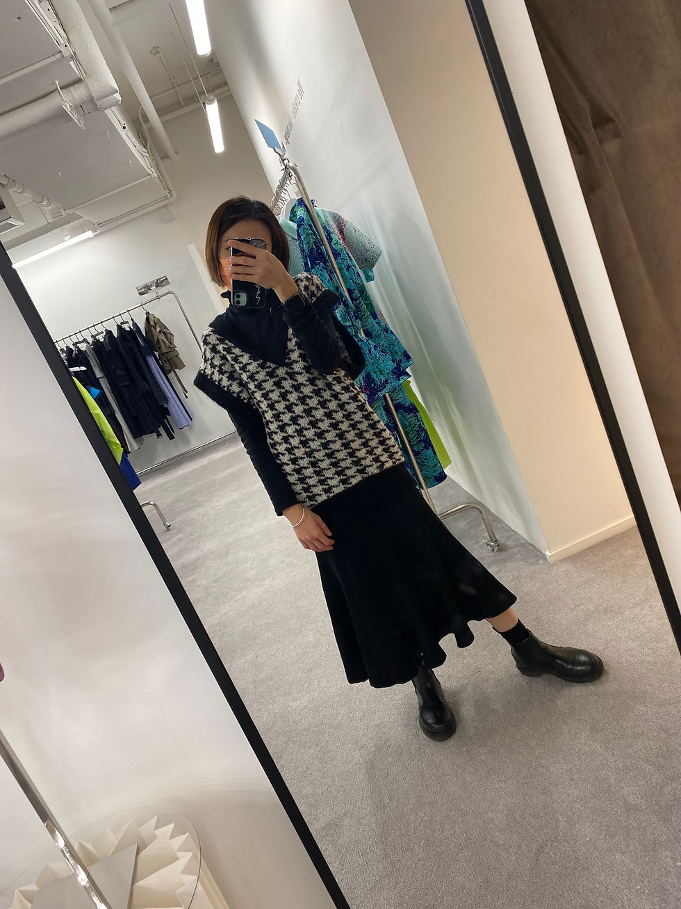 Thumbnail: Camel Wool-blended Houndstooth Knit Vest