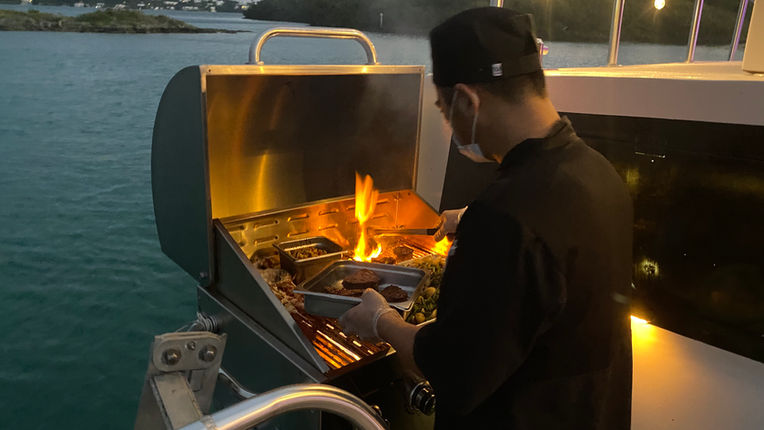 ÜberVida Celebration Yacht