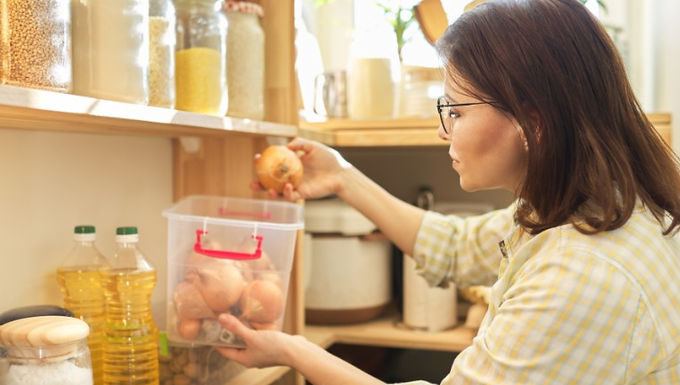 How to Stretch Your Grocery Budget: Food Storage Tips