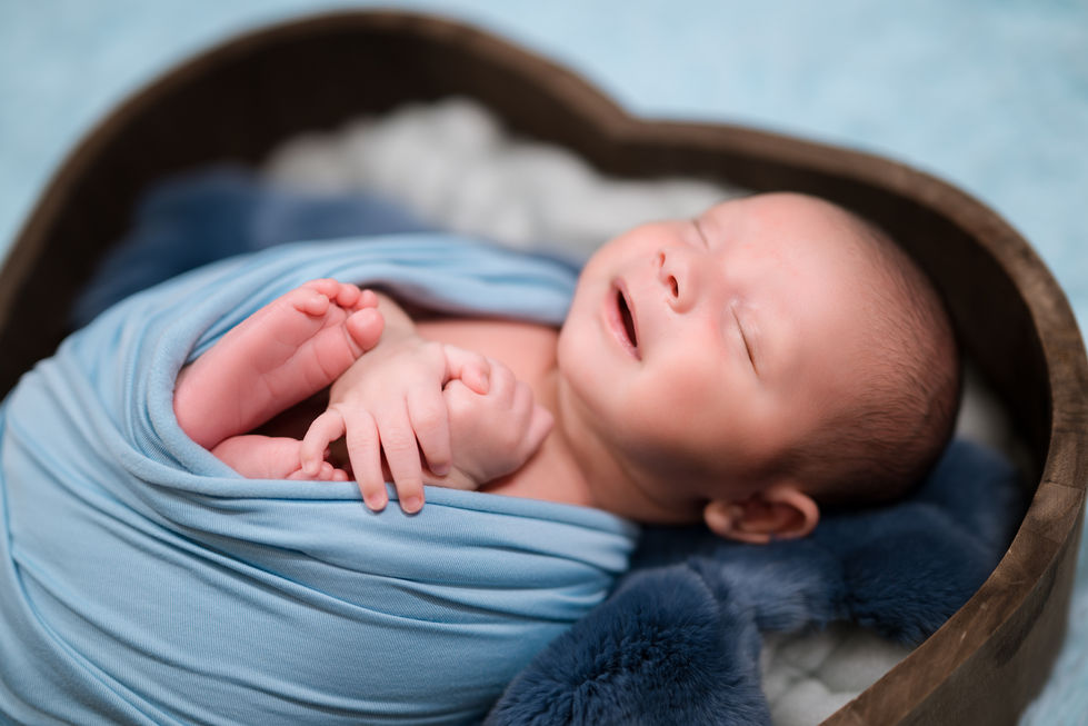 NewbornLeslieAndBabyEmiliano-80-Edit