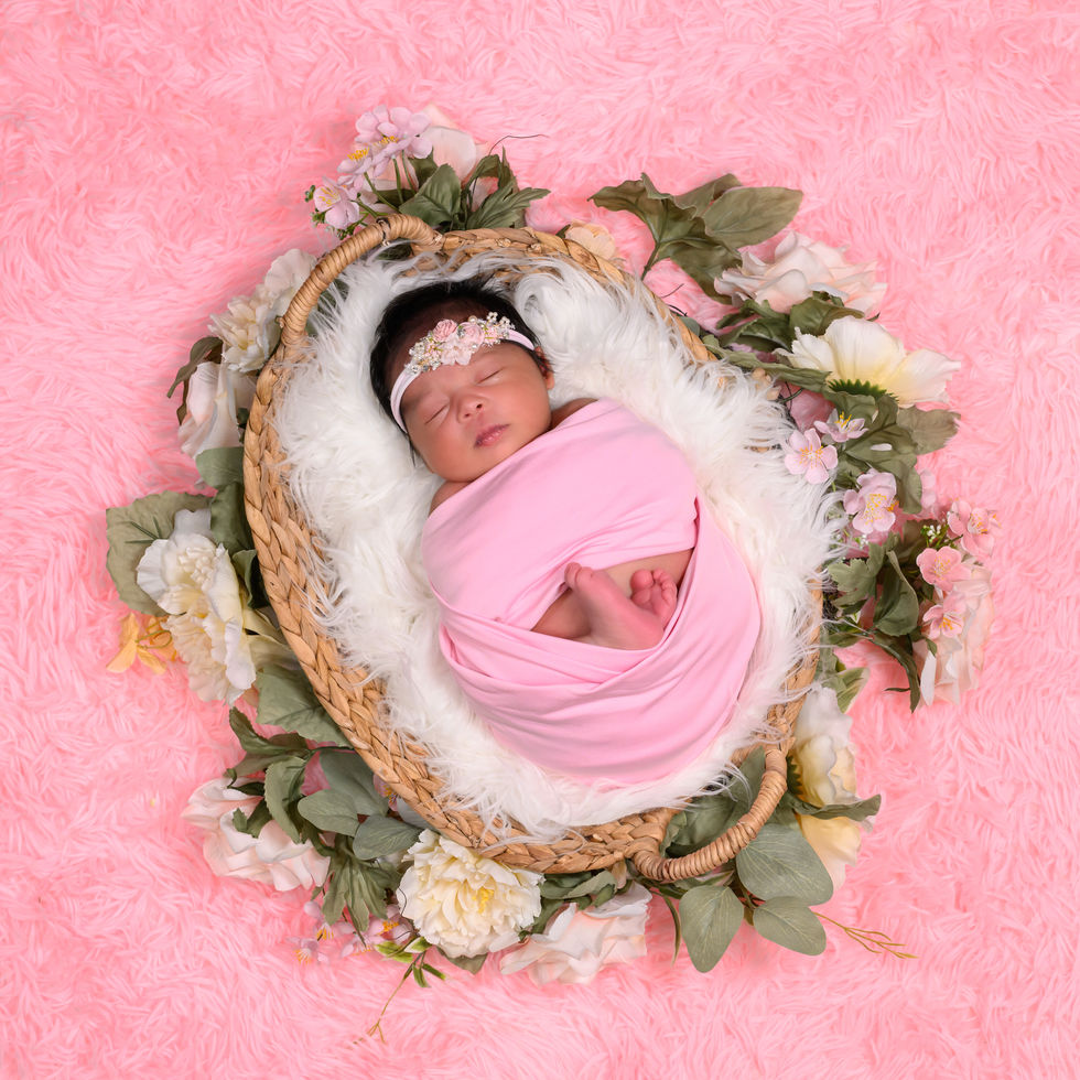 NewbornElizabethAndBabySofia-72-Edit