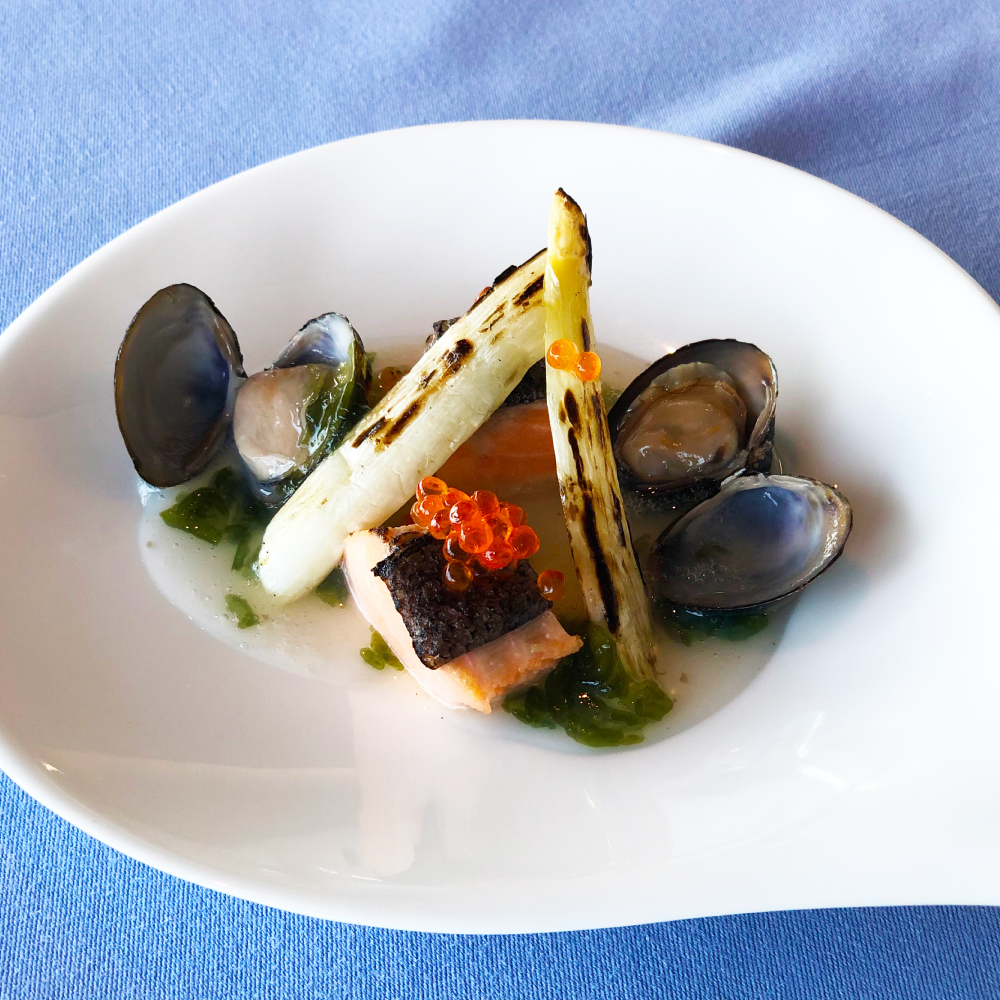 Salmon confit with laver