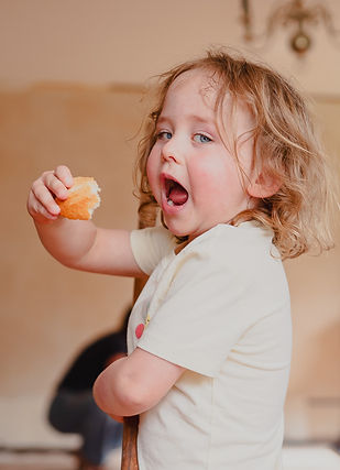 Naturliche Familienfotos im eigenen Zuhause