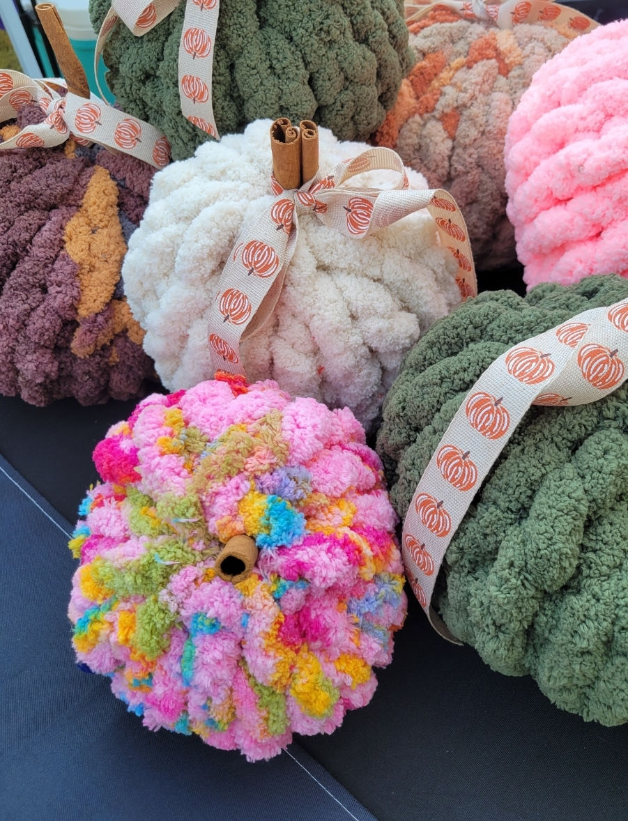 Chunky Knit Pumpkin @ Let's Craft
