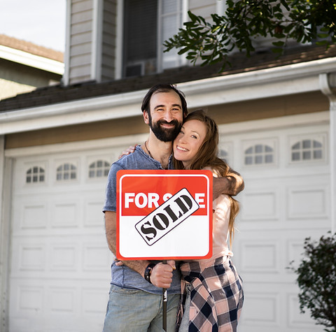 couple-moving-new-house