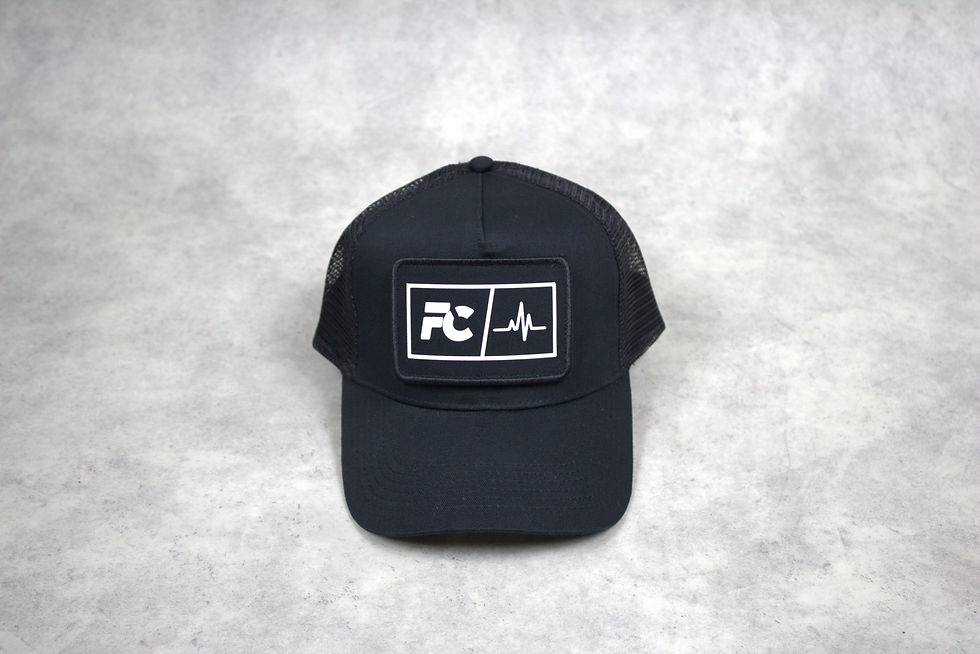 Mesh snapback cap