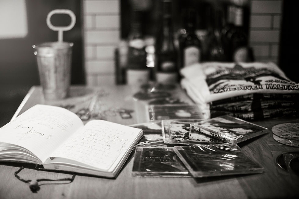 TOZ Antonio Piretti - Gadgets & Guest Book