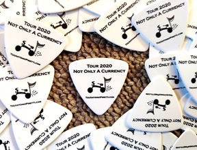 White Guitar Pic - TOZ Antonio Piretti - Tour Not Only A Currency