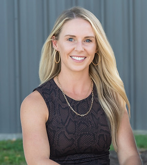 Shannon Headshot.jpg