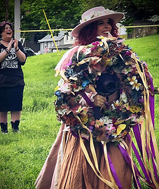 Beltanica Maypole Wreath