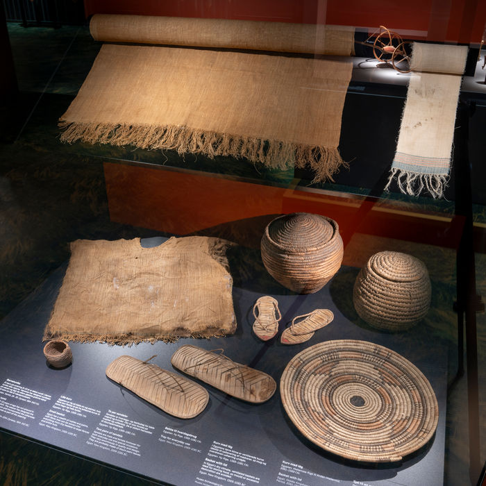 Ancient Egyptian baskets, sandals and textiles from the Third Intermediate Period – Late Period.