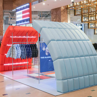Tommy Hilfiger The Alaska Puffer Pop-Up Installation, Galeries Lafayette Champs-Élysées Paris.